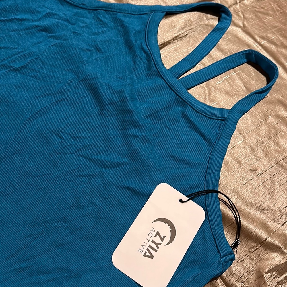 New Zyia daphne tank size small